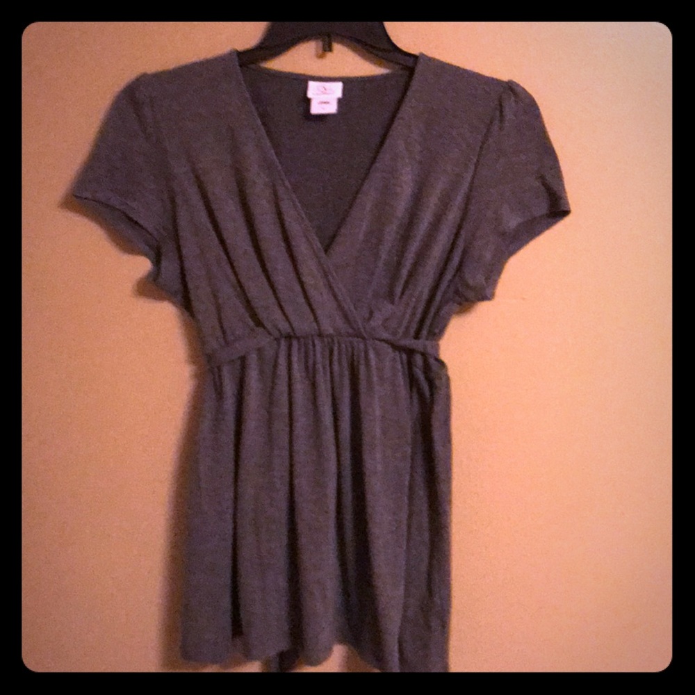 Oh Baby by Motherhood Grey maternity blouse